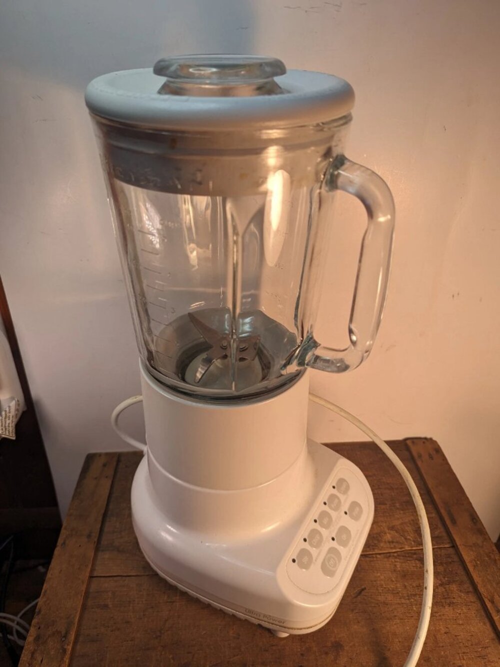 KitchenAid KSB5WW4 Ultra Power Blender White 5-Speed Heavy Glass Pitcher